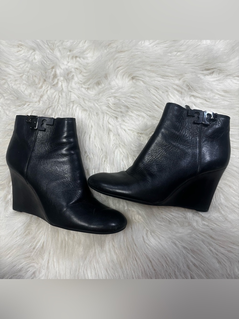 Tory Burch Lowell Black Leather Wedge Bootie size Women’s 8.5